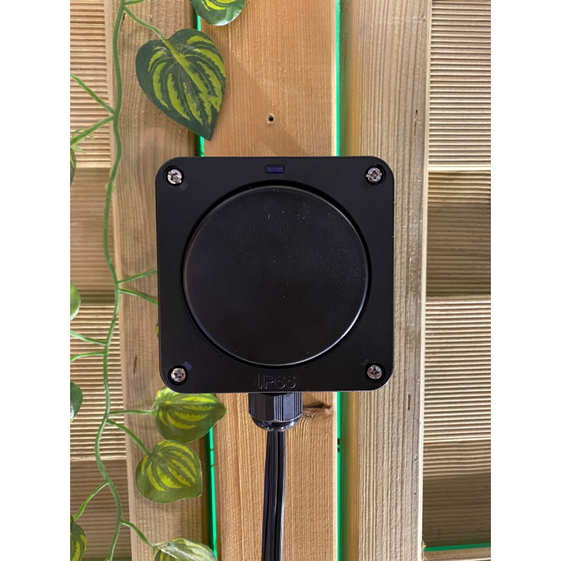 Knightsbridge Weatherproof Outdoor Manual 12V Black Switch 2